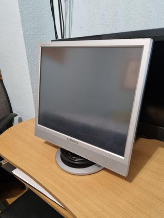 Pantalla tactil samsung 17'
