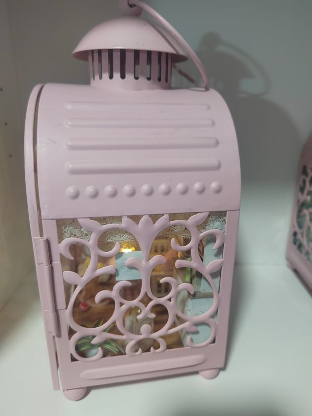 Farol con miniaturas