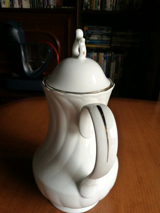 Tetera de porcelana