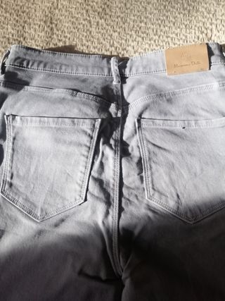 Pantalón vaquero de Mássimo Dutti