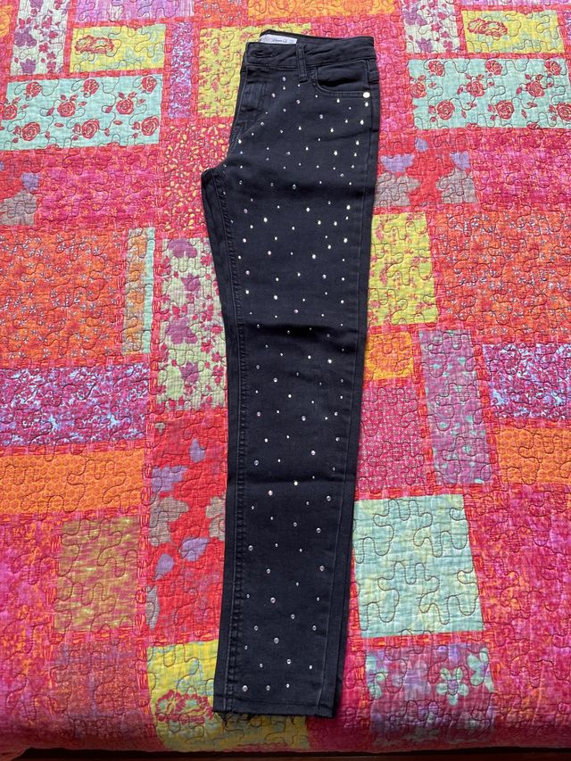 Pantalon vaquero con brillos