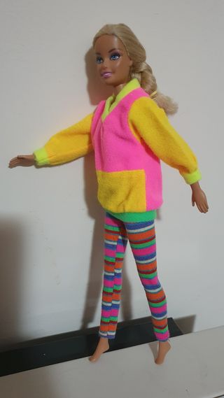 BARBIE CONJUNTO INVIERNO COLORES 