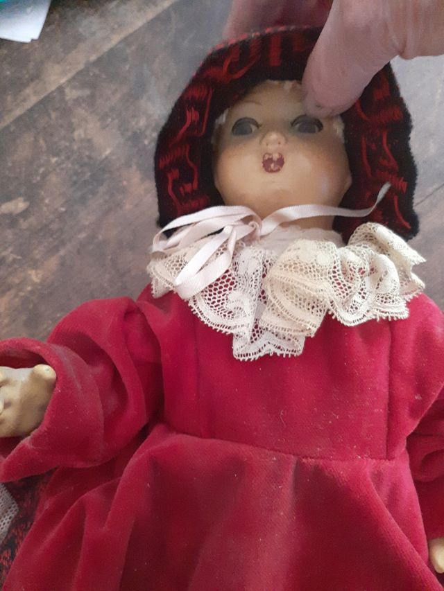 Bambola antica