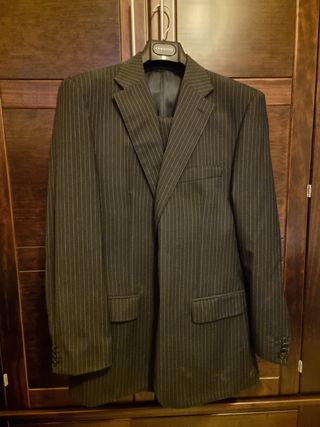 Traje caballero gris raya diplomatica
