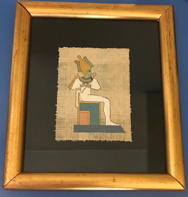 Cornice con carta da papiro