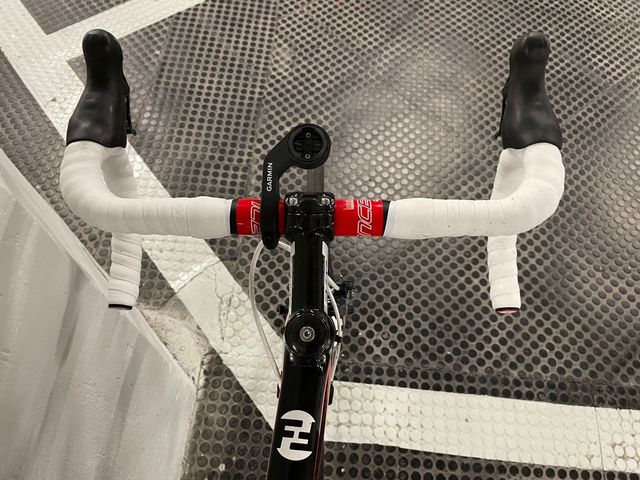 Bicicleta de carretera Focus LTD dura-ace