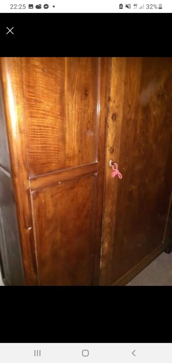 Armadioimpellicciato legno castagno 