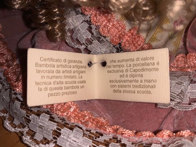 Bambola in porcellana