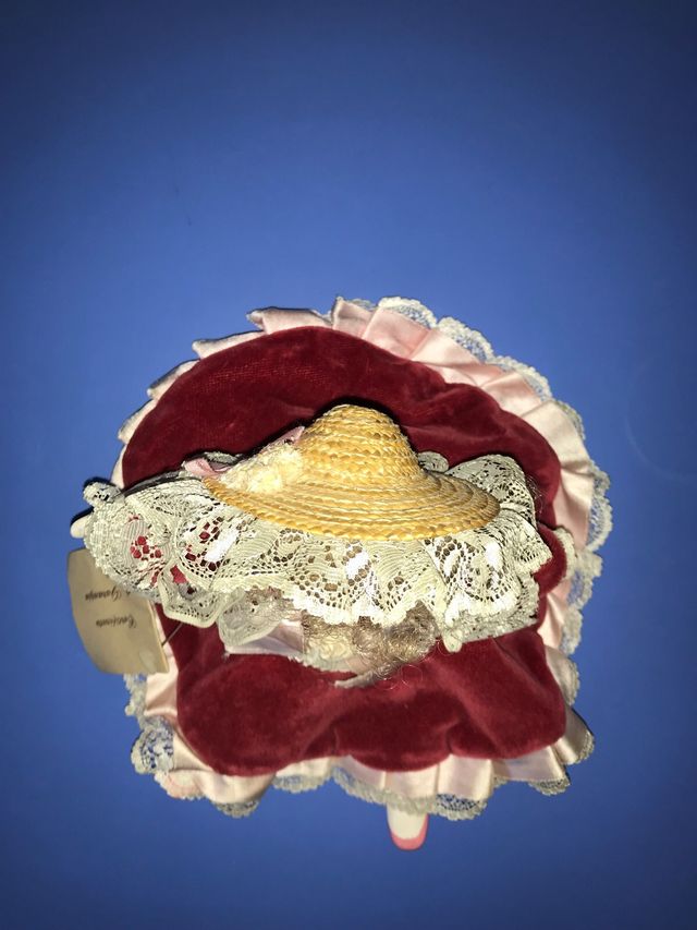 Bambola in terracotta