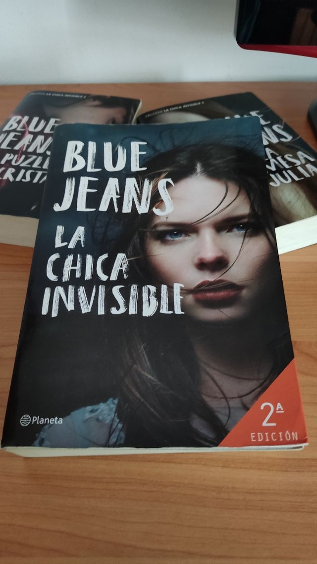 La Chica Invisible (Blue Jeans)