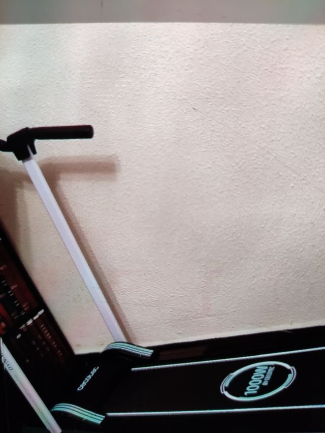 Cinta de andar y correr.. cecotec 1000 vatios