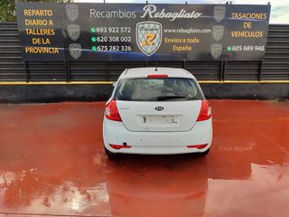 KIA CEED 1.4 G 2011