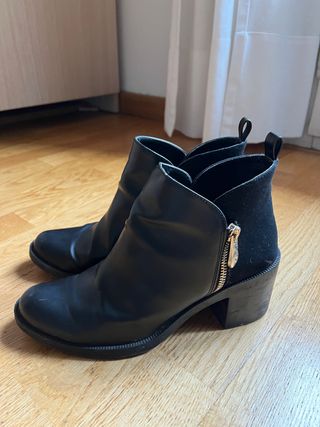 Botin tacon ancho Negro
