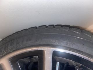 RUEDAS MICHELIN. LLANTA MERCEDES. URGE