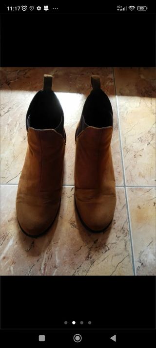 Botines Camel número 39
