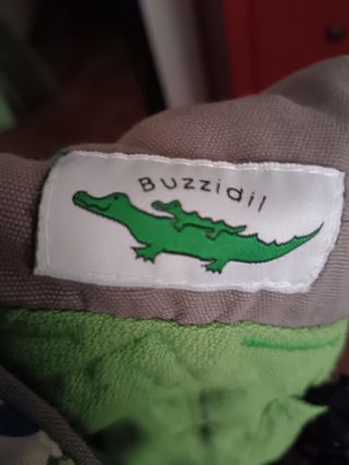 Mochila portabebé Buzzidil