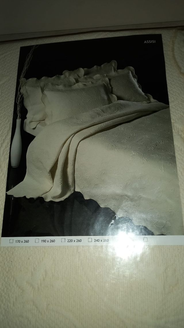 Nuovo copriletto matrimoniale