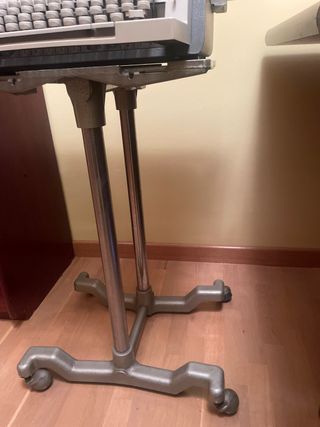 Máquina de escribir Olivetti LINEA 98