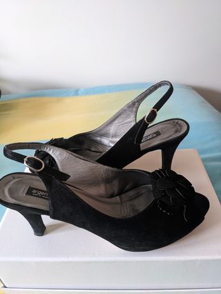 Zapato fiesta negro