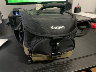 Canon EOS-1200D + EF-S 18-55mm