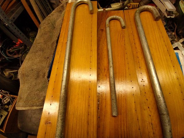 Pernos farola y otros