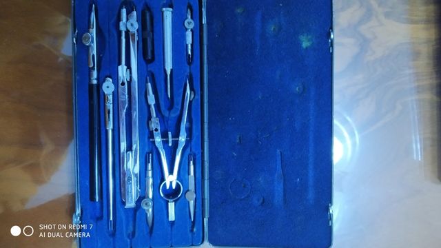 CAJA DE COMPASES VINTAGE