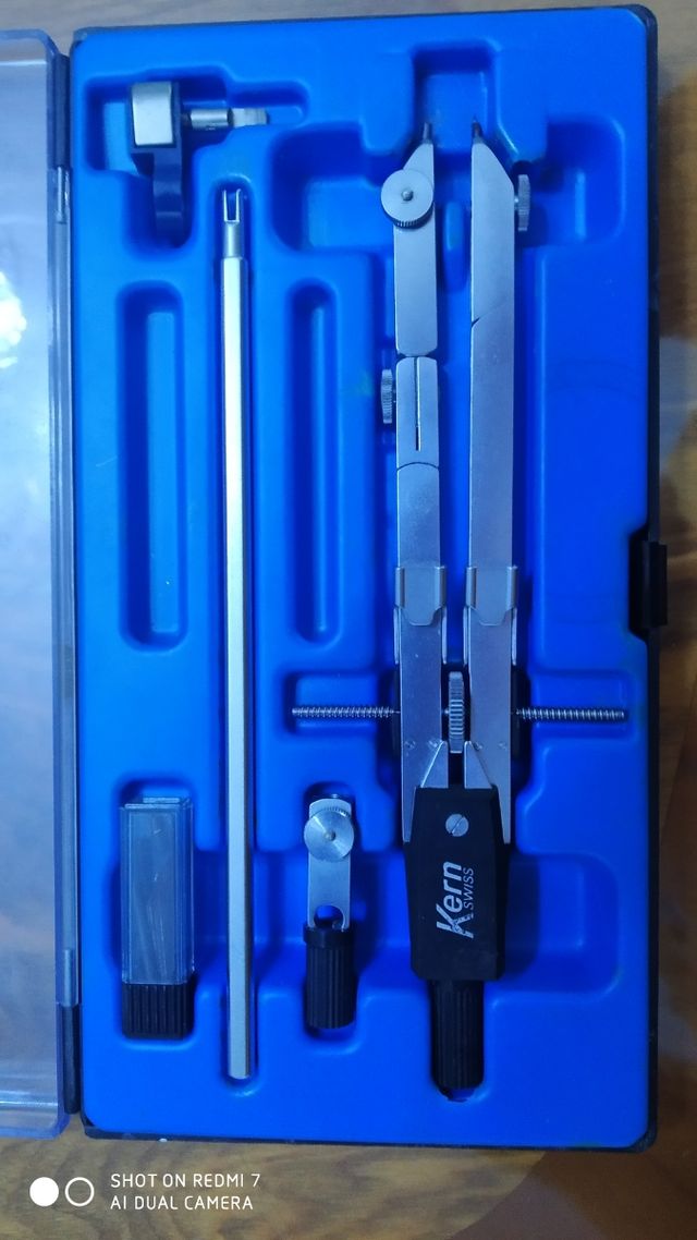 CAJA DE COMPÁS DE PRECISIÓN