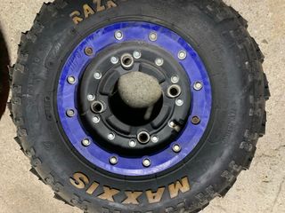 Llantas hiper carbon CF1 delanteras Yamaha