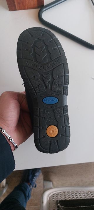 Zapatos TITANITOS