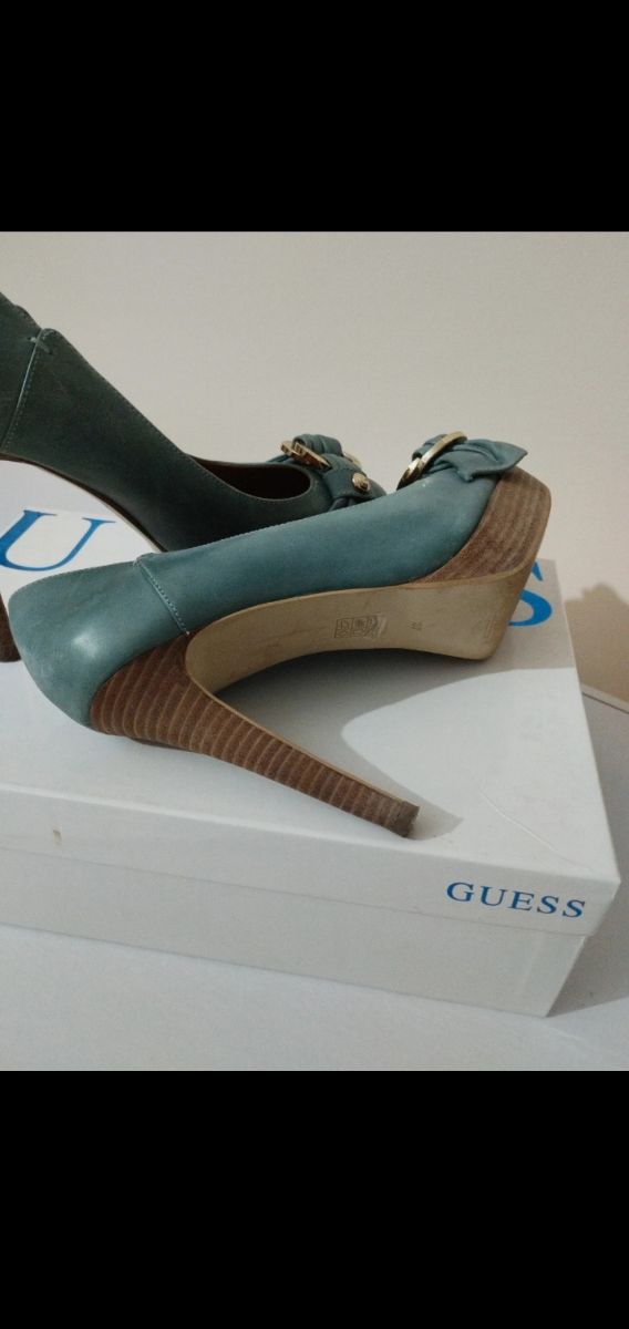 Scarpe Guess