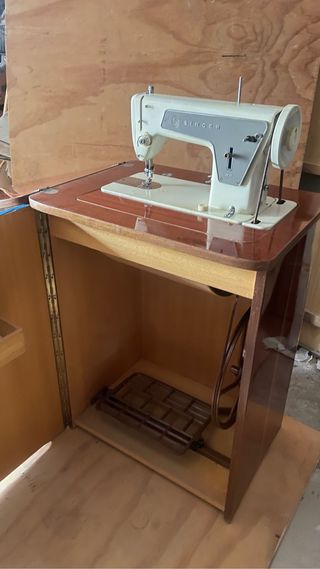 Maquina coser SINGER semiautomatica