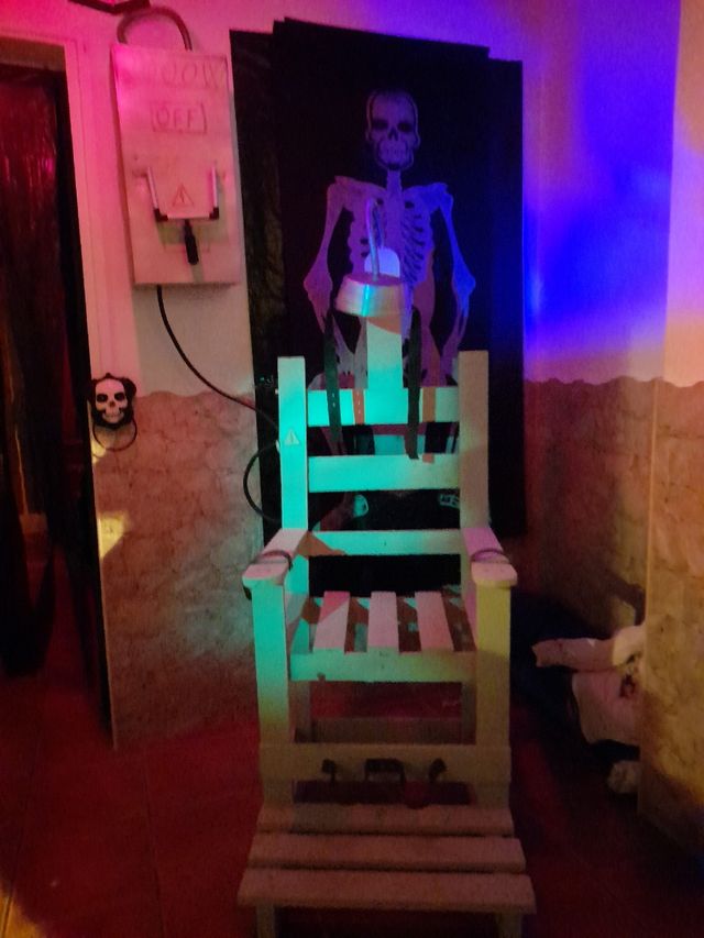 Silla eléctrica para Halloween.