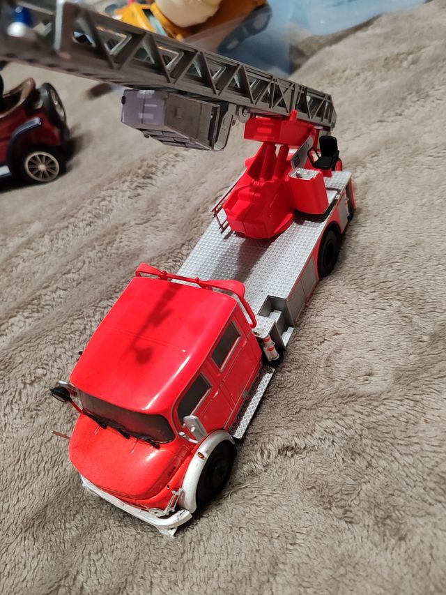 Camión de bomberos 1/43