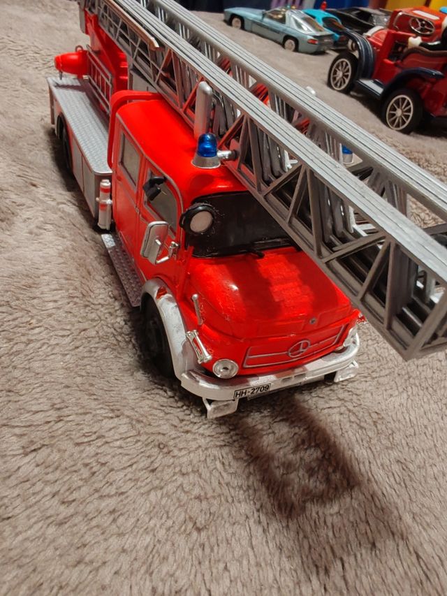 Camión de bomberos 1/43