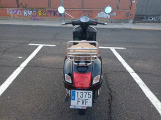 Vespa GTS 250 ie