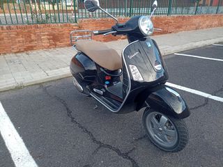 Vespa GTS 250 ie