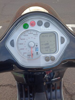 Vespa GTS 250 ie