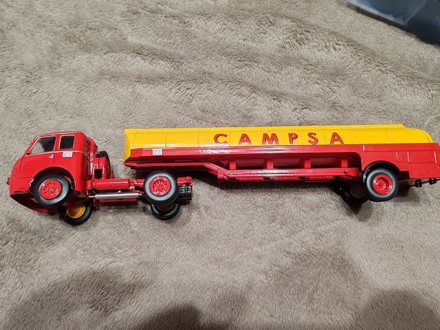 Camión cisterna cansa