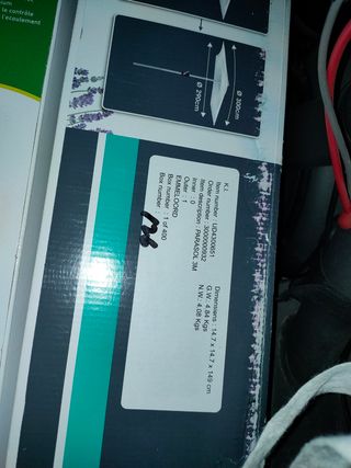 Sombrilla y pie de agua para sombrilla y ducha....