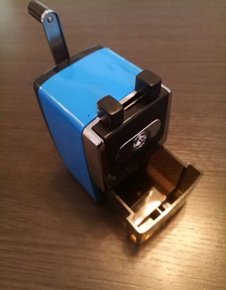 Antiguo Afilalapices de escritorio VINTAGE KW-trio