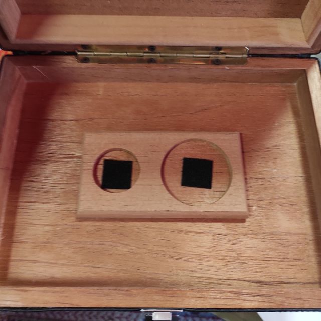 Umidificatore sigari nuovo  silver match