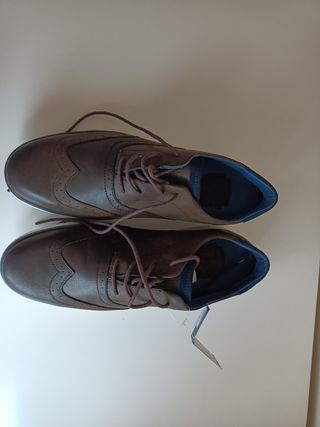 Zapatos Dustin piel sin estrenar.
