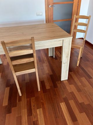 Mesa de comedor + 4 sillas IKEA