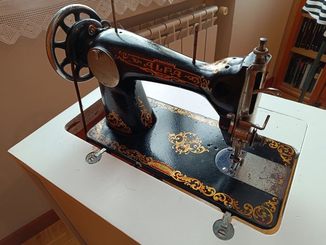 MAQUINA COSER ALFA