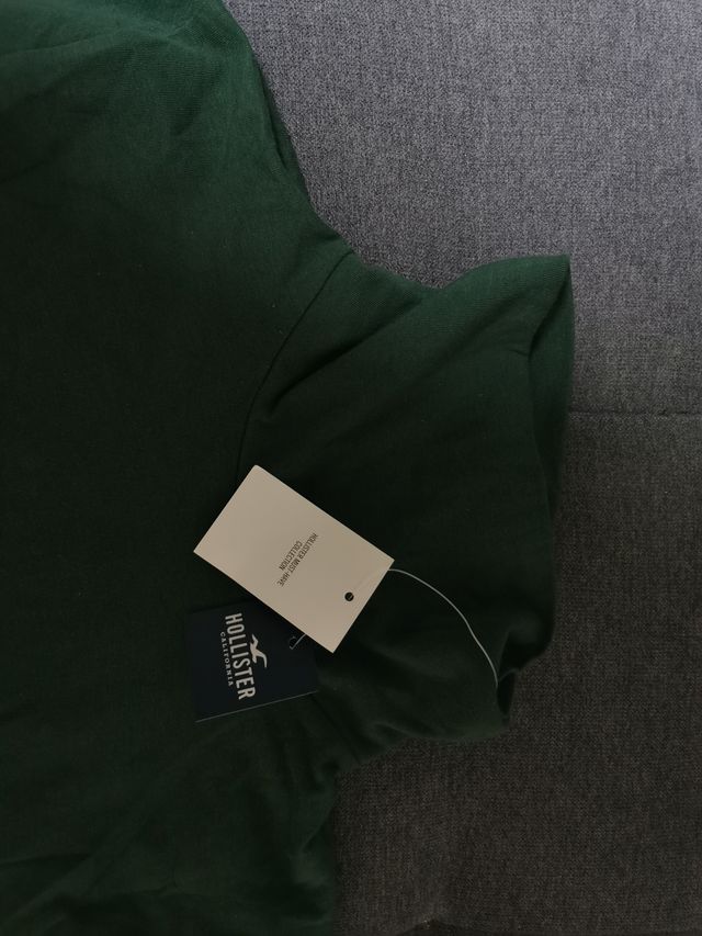 Camiseta Hollister Cuello Cisne NUEVO 