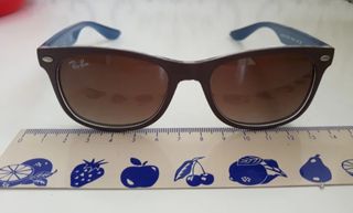 GAFAS DE SOL PARA NIÑO Rayban.