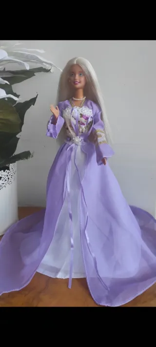 Muñeca princesa articulada