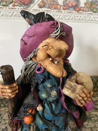 Bruja de cerámica