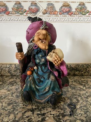 Bruja de cerámica