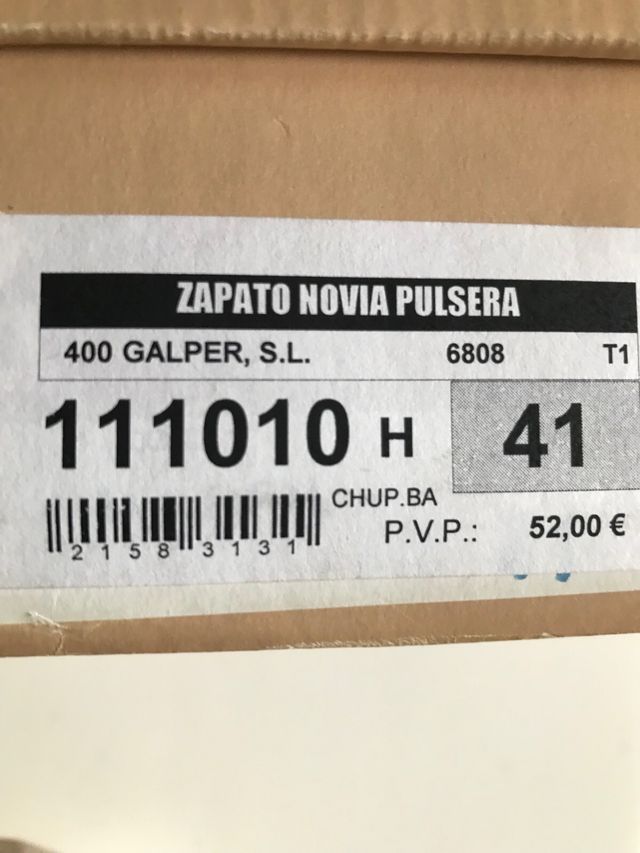 Zapatos de novia abiertos atras